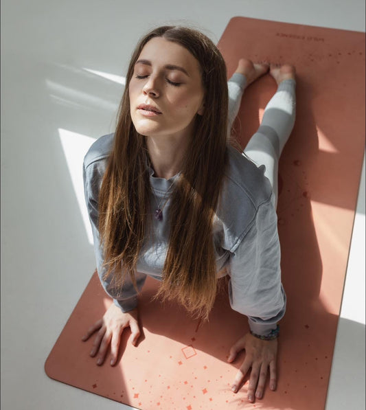 Jogos užsiėmimas Draugystei su kūnu bei darnos pajautimui (lengvesnis) 🌿 +magiška shavasana